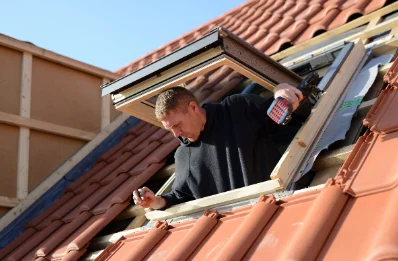 Pose de fenêtres de toit Velux à Loupeigne